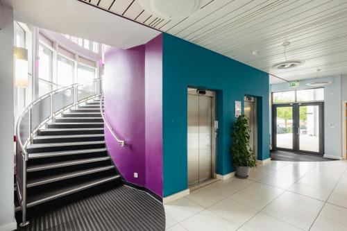 Highpoint, Bursledon Road, Southampton, SO19