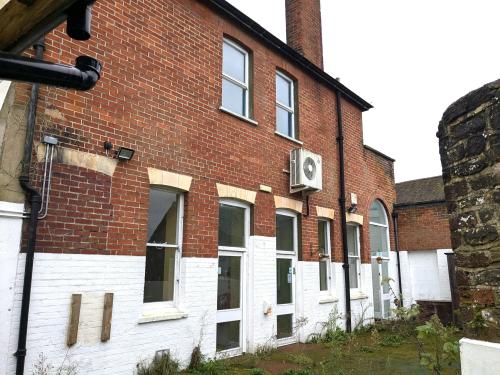 Former Nursery, 106-108 High Street, Godalming, GU7