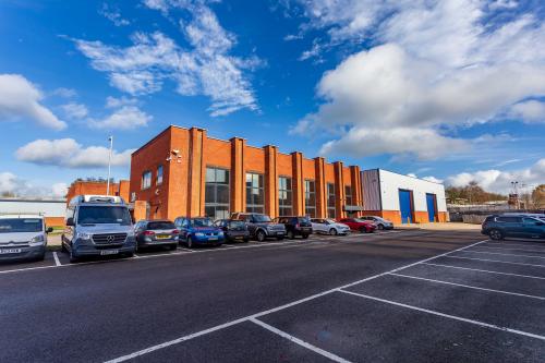 Unit D, Kennetside Industrial Estate, Bone Lane, Newbury, RG14