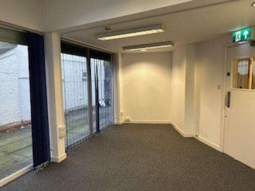46-46a Throwley Way, Sutton, SM1