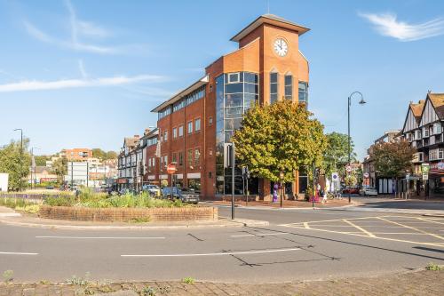 1 High Street, Purley, CR8