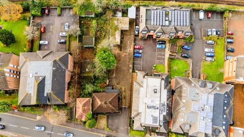 129 Croydon Road, Caterham, CR3