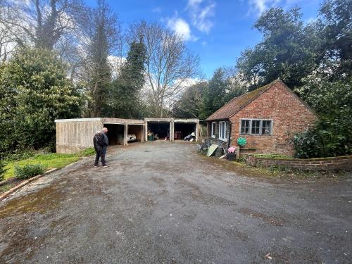 Workshop and Yard, Ashurst Road, Ashurst, Tunbridge Wells, TN3