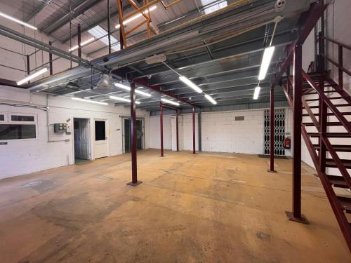 Unit 10 The Business Centre, Corinium Industrial Estate, Amersham,, HP6