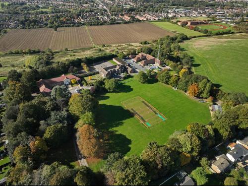 25,769 sf Land, Cross O' Cliff Court, Bracebridge Heath, Lincoln, LN4