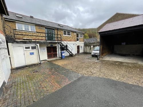 21 Timber Lane, Caterham, CR3
