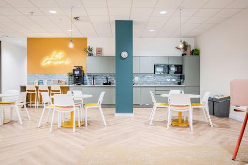 Arlington Business Centre, Milshaw Park Lane, Leeds, LS11