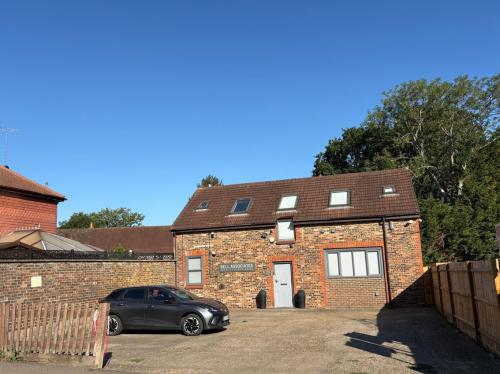 77 Farleigh Road, Warlingham, CR6