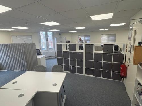 101 Victoria Road, Horley, Surrey, RH6