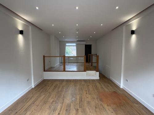 18 Godstone Road, Caterham, CR3