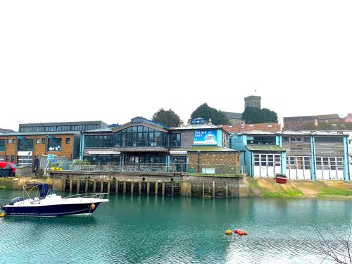 Unit 10 Hannaford's Landing, Island Street, Salcombe, TQ8