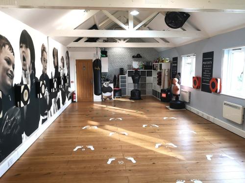 Unit 25, Graylands Estate, Langhurstwood Road, Horsham, RH12