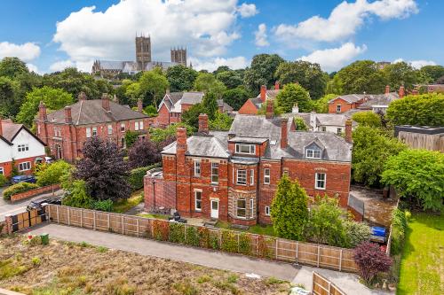7 The Grove, Lincoln, LN2