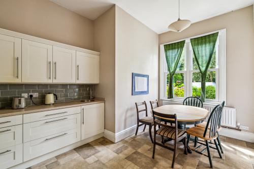 7 The Grove, Lincoln, LN2