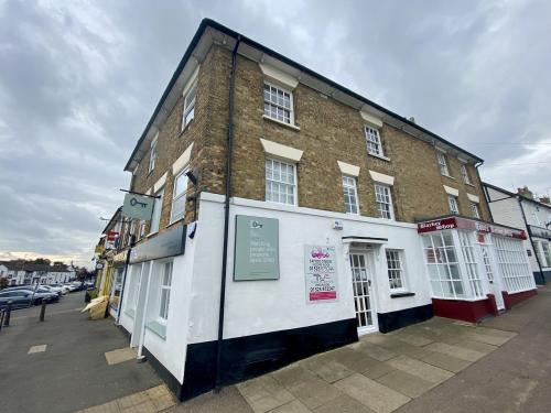 42 Market Square, Toddington, Dunstable, LU5