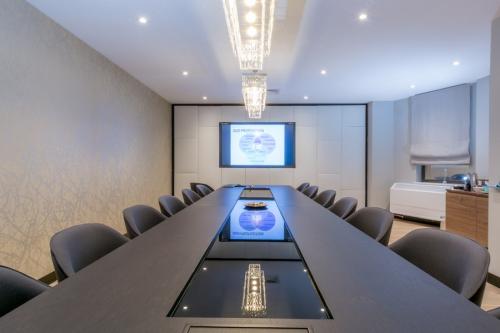Dawson House, 5 Jewry Street, London, EC3N