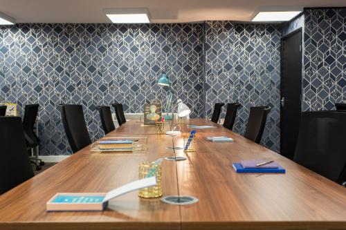 Dawson House, 5 Jewry Street, London, EC3N