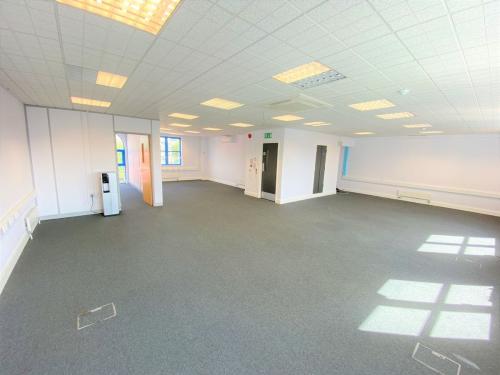 Units 1, 2, 3 Canal Court, Brentford, TW8