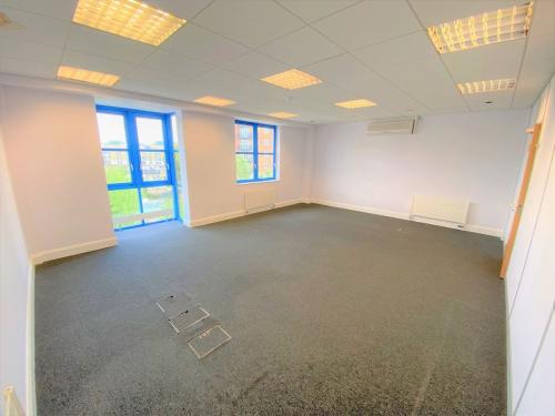 Units 1, 2, 3 Canal Court, Brentford, TW8