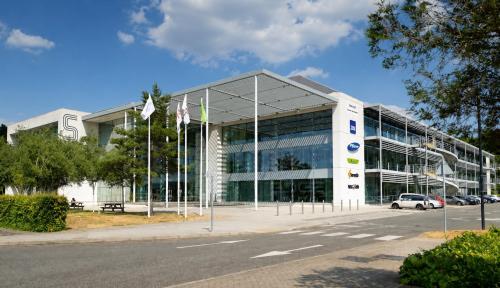 Building 5 The Heights, Wellington Way, Weybridge, KT13