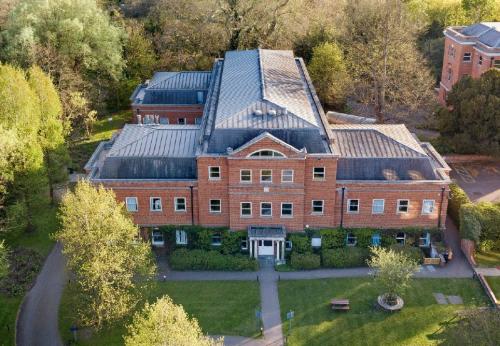 Pease House, Tilehouse Street, Hitchin, SG5