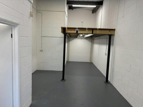 Unit 24, Fiddlebridge Industrial Centre, Lemsford Road, Hatfield, AL10