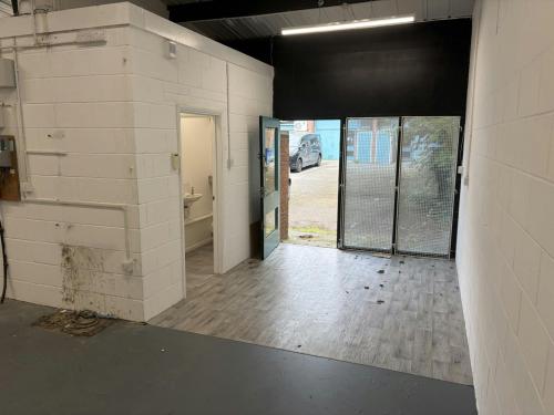 Unit 24, Fiddlebridge Industrial Centre, Lemsford Road, Hatfield, AL10