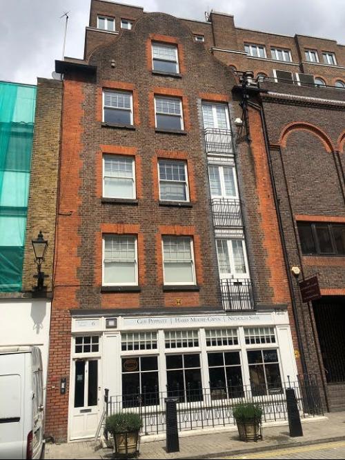 6 Masons Yard, St James, London, SW1Y