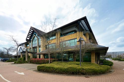 Park House Crawley Business Quarter, Doosan House, Crawley, RH10