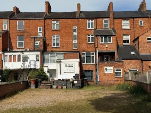 16 York Road, Northampton, NN1