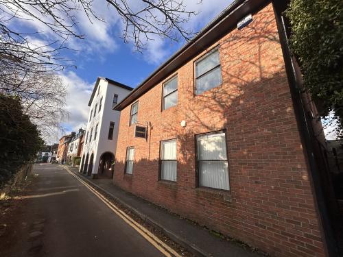 Suite 3 Dammas House, Dammas Lane, Old Town, Swindon, SN1