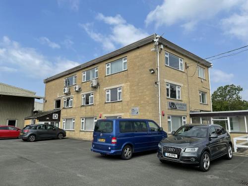 Chelworth Office Centre Chelworth Industrial Estat, Block D, Cricklade, Nr Swindon, SN6