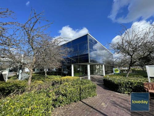 Unit 4, Kembrey Park, Apple Walk, Swindon, SN2