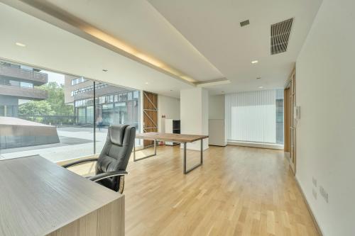 Unit A & B North Gainsborough Studios, 1 Poole Street, Islington, London, N1
