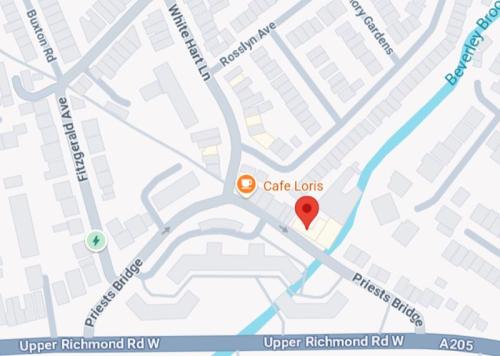 26 Priests Bridge, Barnes, London, SW14