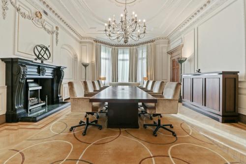 4 Curzon Square, Mayfair, London, W1J