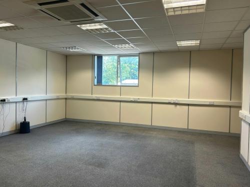 Unit 10, Blackbushe Business Park, Aragon Road, Yateley, GU46