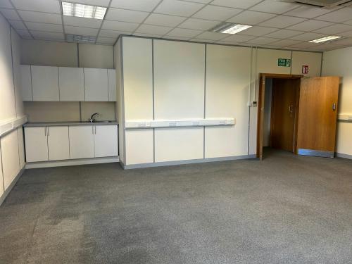 Unit 10, Blackbushe Business Park, Aragon Road, Yateley, GU46