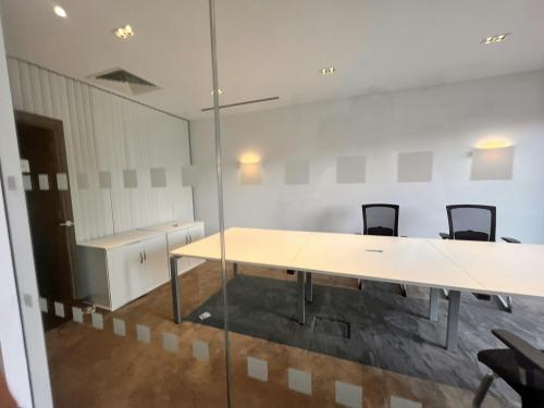 Unit 33a, Beaufort Park, Colindale, London, NW9
