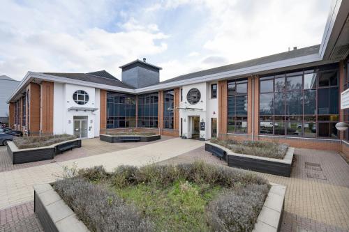 4 Elstree Gate, Elstree Way, Borehamwood, WD6