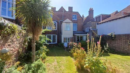 40, St Margaret's Street, Canterbury, CT1