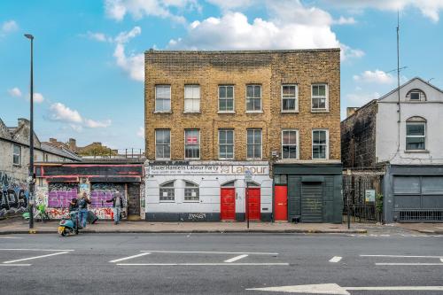 347-349 Cambridge Heath Road, Bethnal Green, London, E2