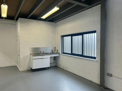 Unit 9 Star West, Westmead Industrial Estate, Swindon, SN5