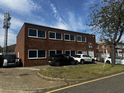 16 Leyden Road, Stevenage, SG1