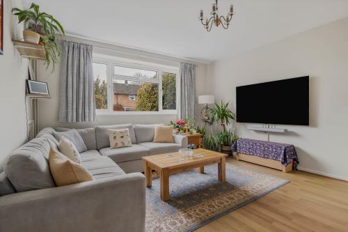 36 Queens Close, Harston, Cambridge, CB22