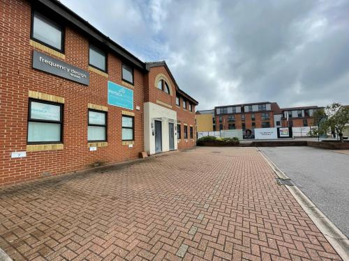Tanners Yard, 8 London Road, Bagshot, GU19