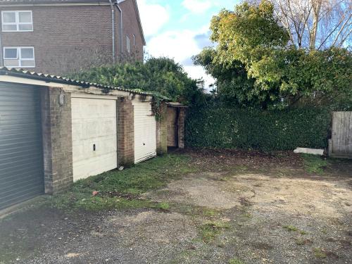 Garage 31 Tilia Close, Off Linden Lea, Watford, WD25