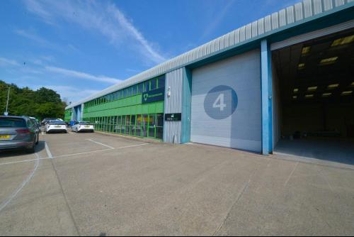 4 Kendal Court, Kendal Avenue, Park Royal, London, W3