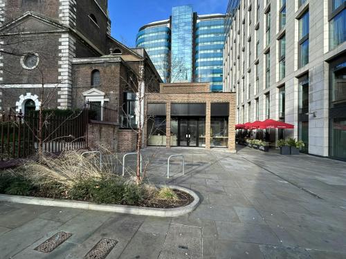 1 St Botolph Row, Aldgate, London, EC3N