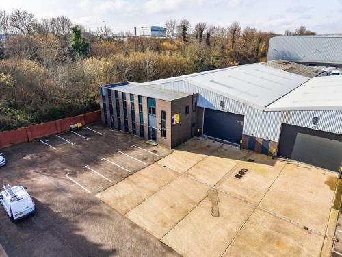 Units 3 & 4, Bracknell Business Centre, Downmill Road, Bracknell, RG12